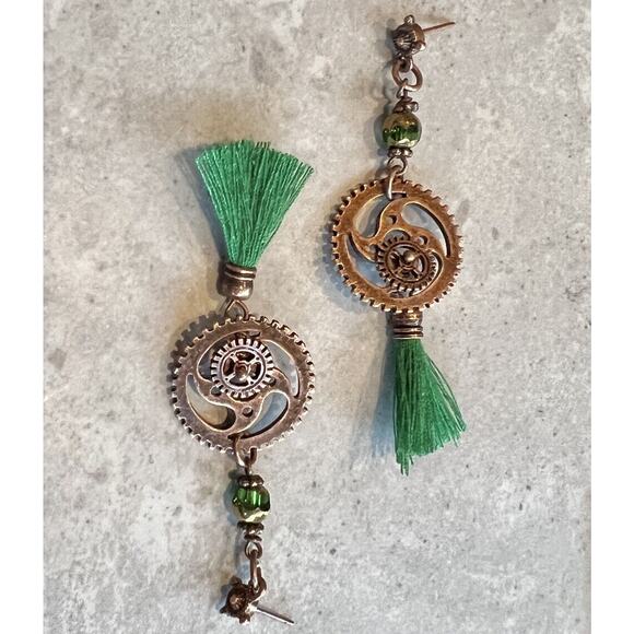 Vintage Bronzy Cooper Tone Color Steampunk Cogs Green Tassel Dangle Earrings NEW - Picture 3 of 4